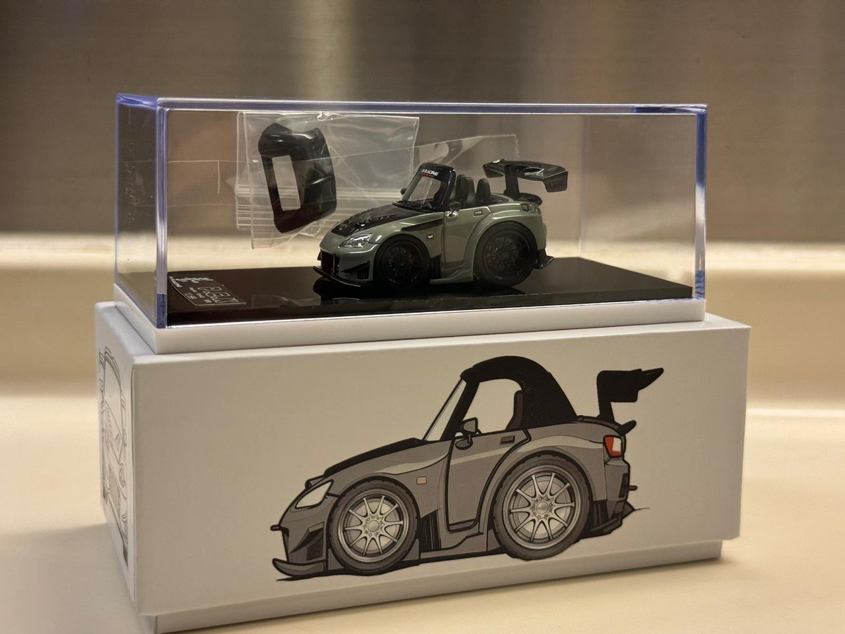 KAMO_LAB's tweet photo. 超レア品　チョロQ Honda J’s Racing S2000 出品中！！

S2000好きな人🙋🏿‍♂️🙋🏿‍♂️

#ヤフオク
#ヤフオク出品中
#S2000
#チョロQ
#minicar
#ミニカー https://t.co/MKVjYxvIAh