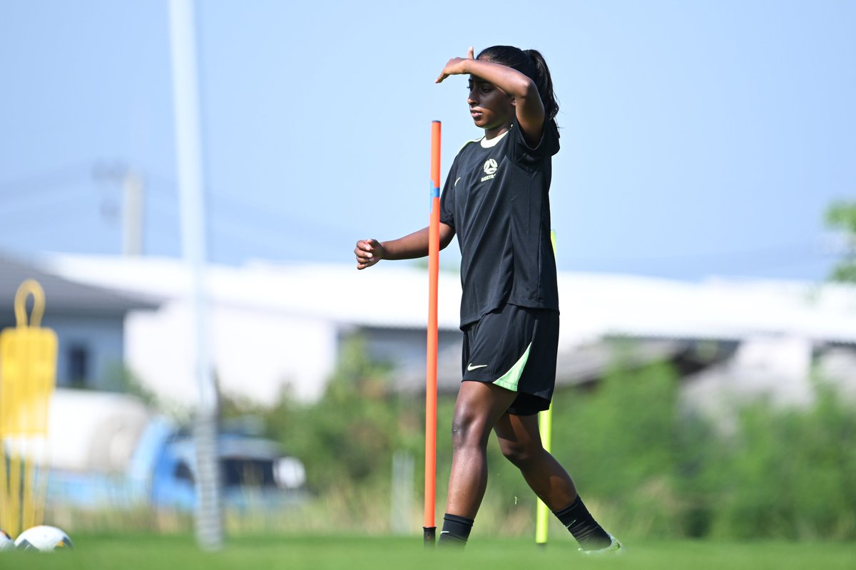 FootballAUS's tweet photo. The CommBank Young Matildas hitting the training pitch in Thailand ahead of our #U20WAC opening game! 🌱⚽️

🇦🇺vTPE 2.04.26 8pm AEDT
🇮🇳v🇦🇺 5.04.26 7pm AEST
🇯🇵v🇦🇺 8.04.26 7pm AEST
📺💻📱: @10FootballAU 

#GoAustralia https://t.co/xOefyE9Byb