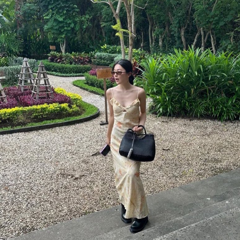 seulgi pics tweet media