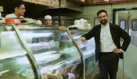 FilBarbera's tweet photo. Economia della vita quotidiana. La lezione di Mamdami. Un thread 0/N

🗽 New York ha appena lanciato l'NYC Future Fund: 80 milioni di dollari per dare credito accessibile ai piccoli negozi di quartiere.

Il sindaco Mamdani lo dice chiaro: "Small businesses are the backbone of NYC's economy and the heart of our neighborhoods."

Non è retorica. È una scelta politica precisa.