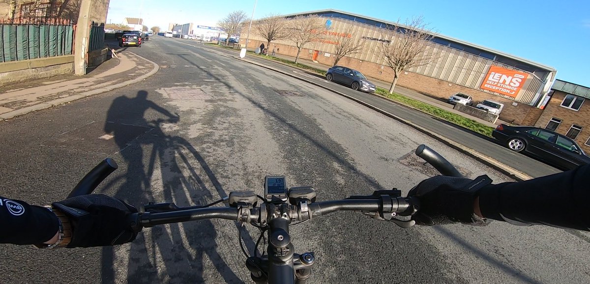 M_Hartl's tweet image. Bright morning in #WardieBay: today: #CyclingToWork; #admin; #meetings; #amwriting; #lifeofanacademic markhartl.hw.ac.uk