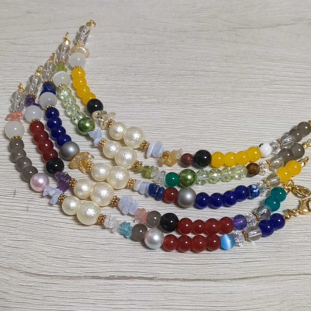 三条出揃いましたー(^-^)
サザレ使ってアンバランスな感じで作ってみたよん

色味が美味しそうなのが良きー(^-^)

 #とうらぶイメージアクセ
 #ちょこりむ。