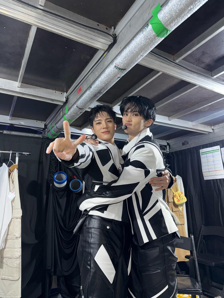 Jenmark_z's tweet photo. 마크 인스타 젠맠 🐶🐯 https://t.co/2zP1UxRaU6