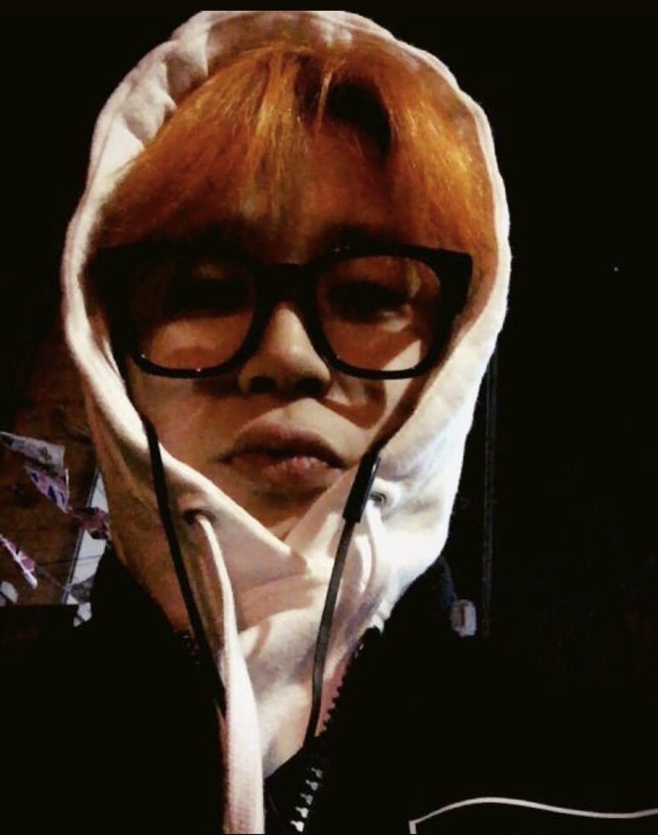 Taysrkookie tweet media