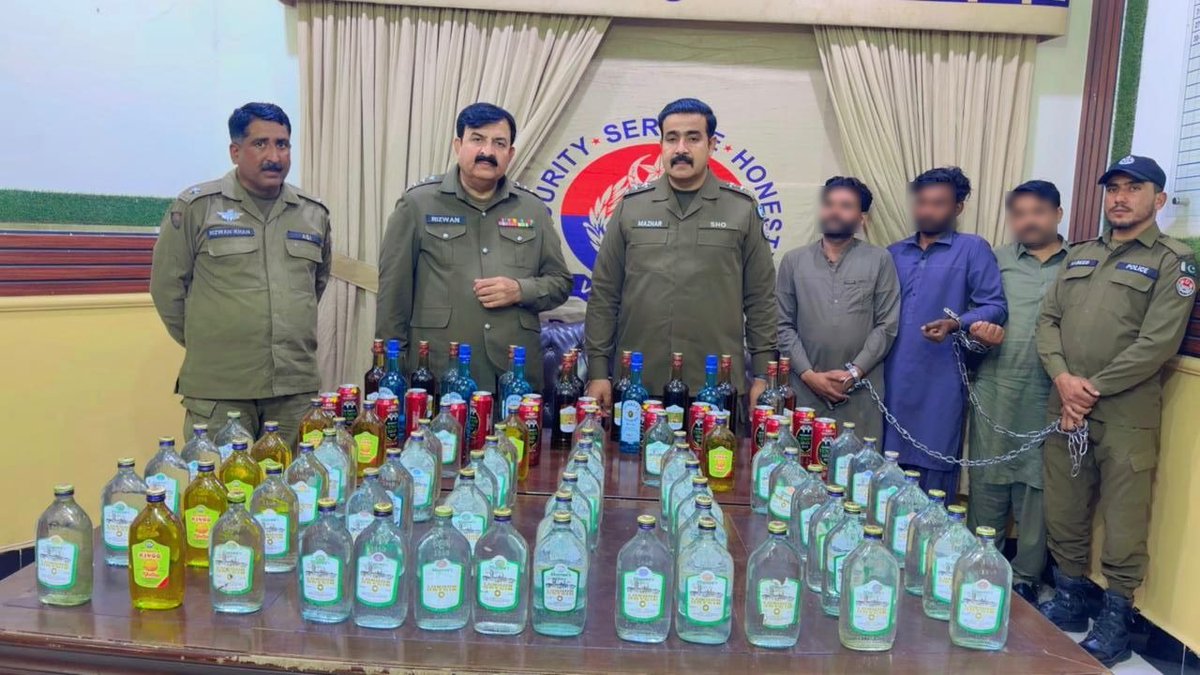 *دانیوال: 3 شراب فروش گرفتار، 99 بوتل ولائتی شراب برآمد*