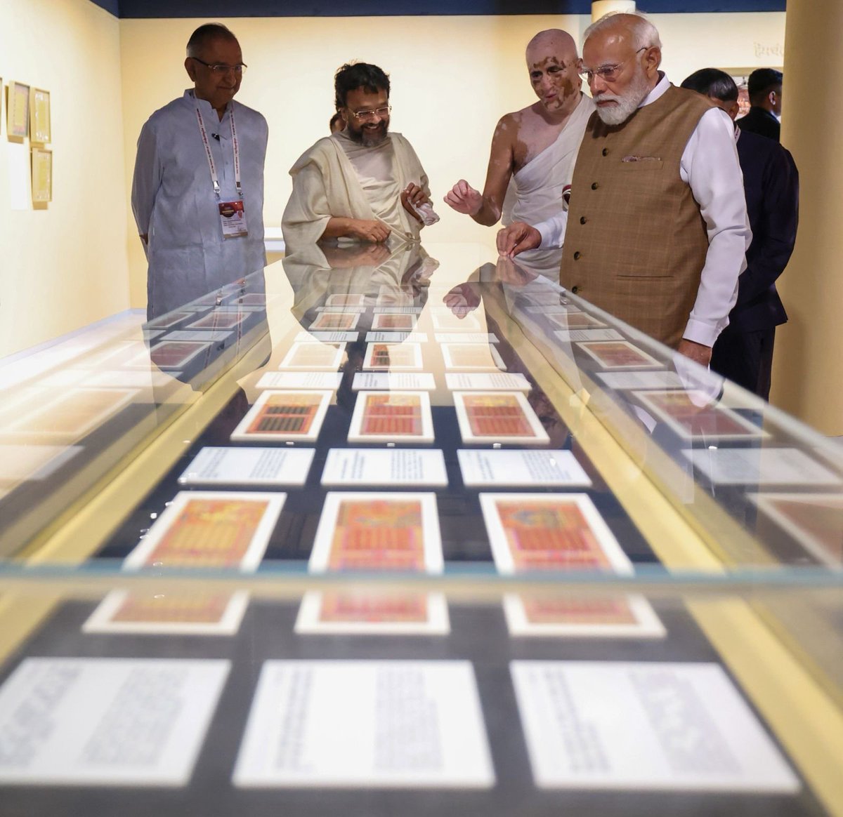 Narendra Modi tweet media