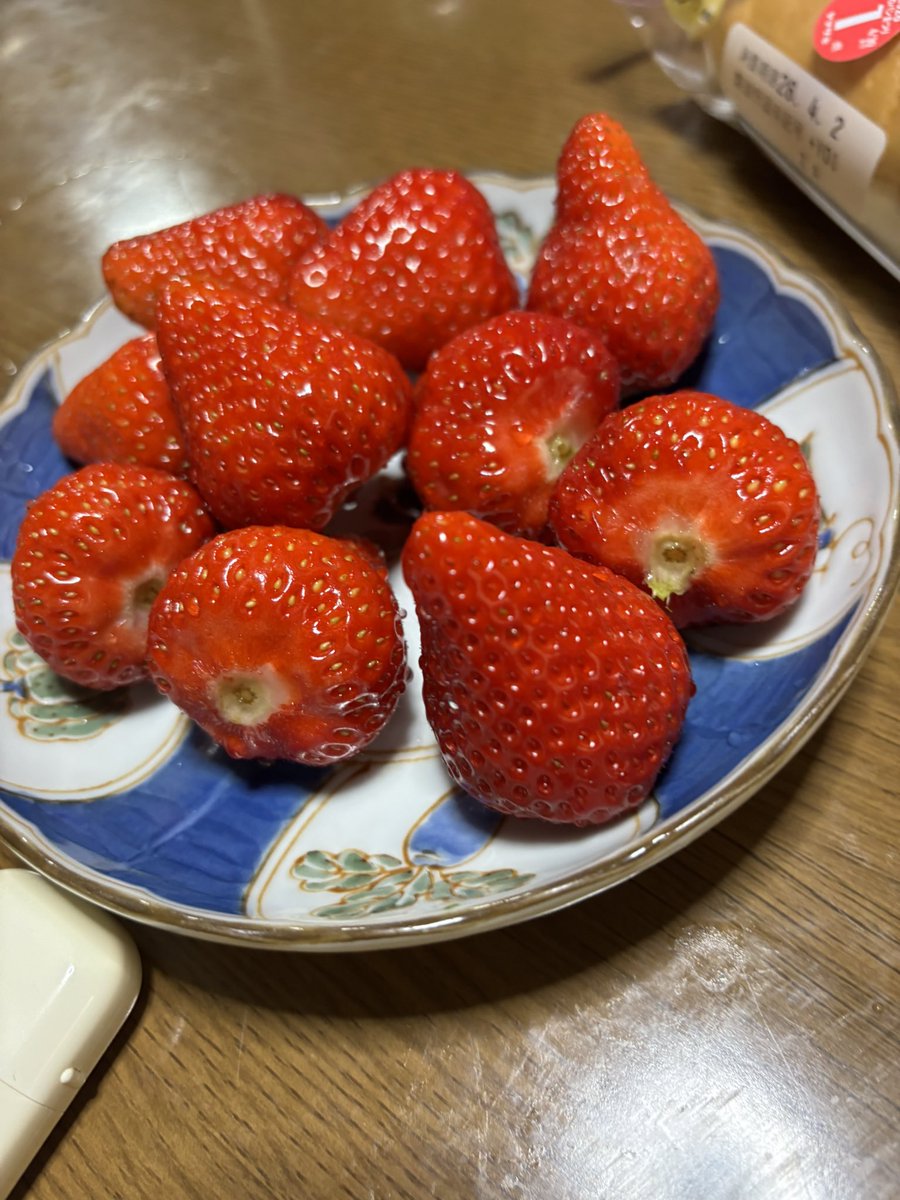 まえろく tweet media