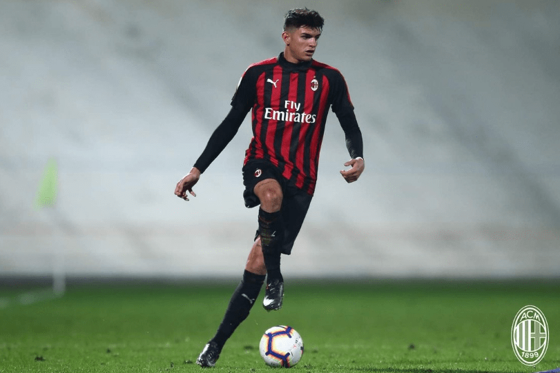 Milan Night tweet media