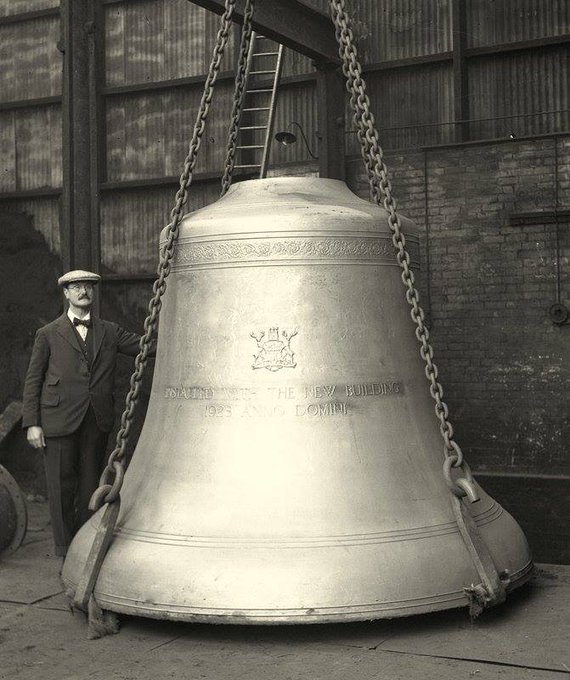 No1tingham's tweet image. 'Little John': The hour bell at #Nottingham Council House. Cast by world-famous bell founders John Taylor &amp;amp; Co of Loughborough in 1927. The 10.5 tonne bell is the 5th heaviest in the UK and the E-flat tone has the deepest tone in the country which can be heard up to 7 miles away.