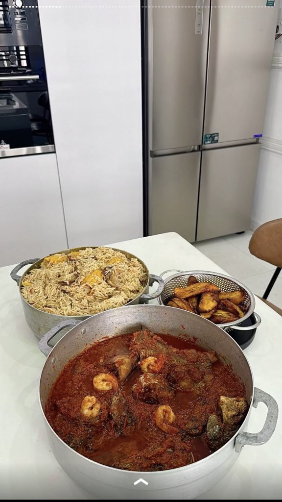 Ex cel🦋🌹 tweet media