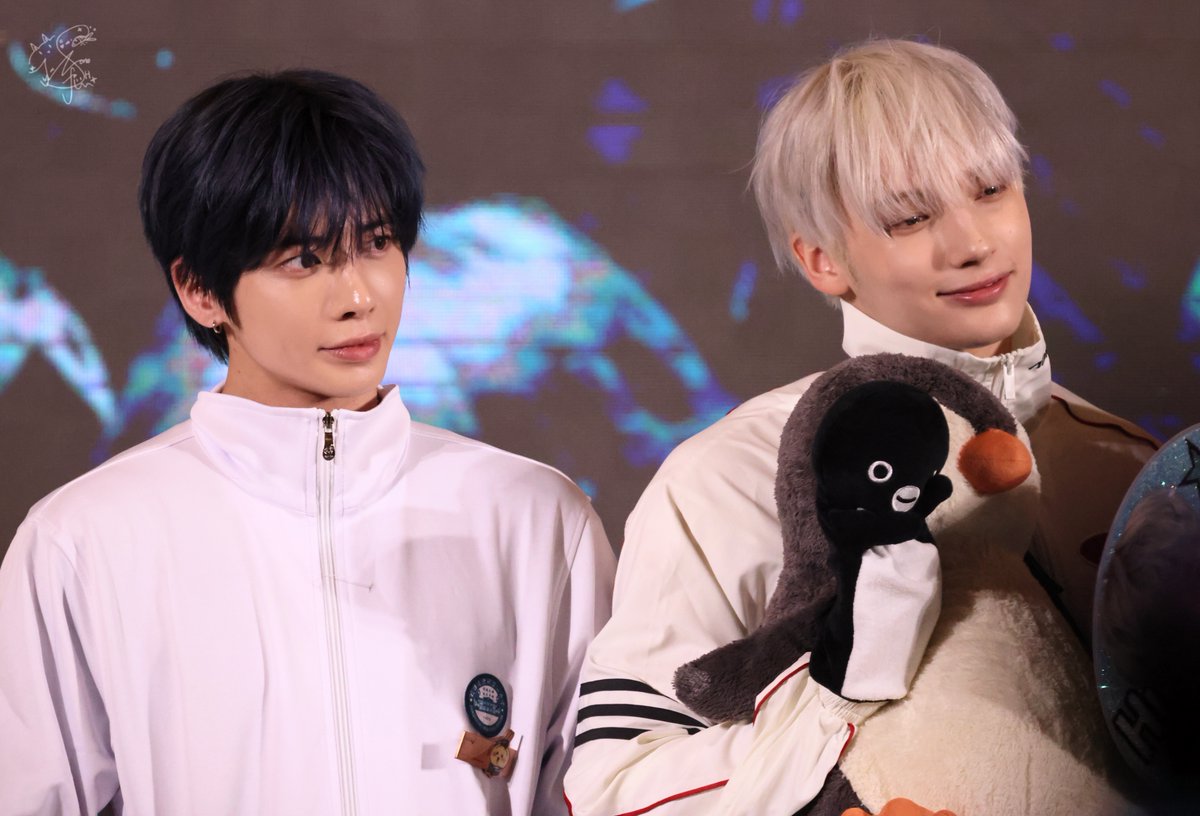 O o0_0o Oonefishl ll lY tweet media