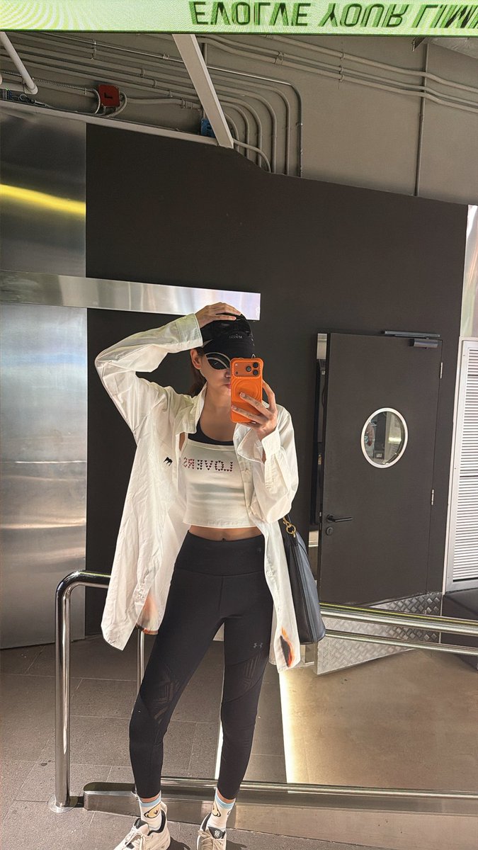 Amena Gul tweet media