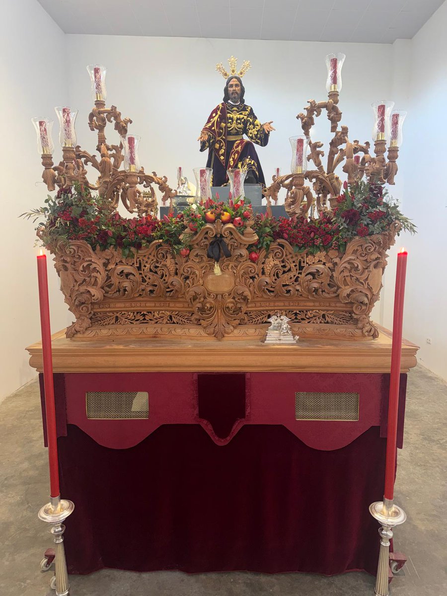 hdadlabondad's tweet photo. Todo dispuesto para la salida de Ntro. Señor de la Bondad y Misericordia
📅 Martes Santo, 31 de marzo de 2026
⛪ Iglesia San Juan de Dios 
🕛 15:00h
Exorno floral: astromelias, tulipán, clavel chino, hipericun, rucu, davifolia, esparragueras, eucalipto, flor de cera y granadas https://t.co/0PLmHZxf5m