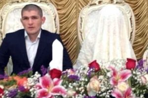 eşini dansöz gibi salonun ortasında oynatanlarin yaninda bizim hayalini kurduğumuz düğün