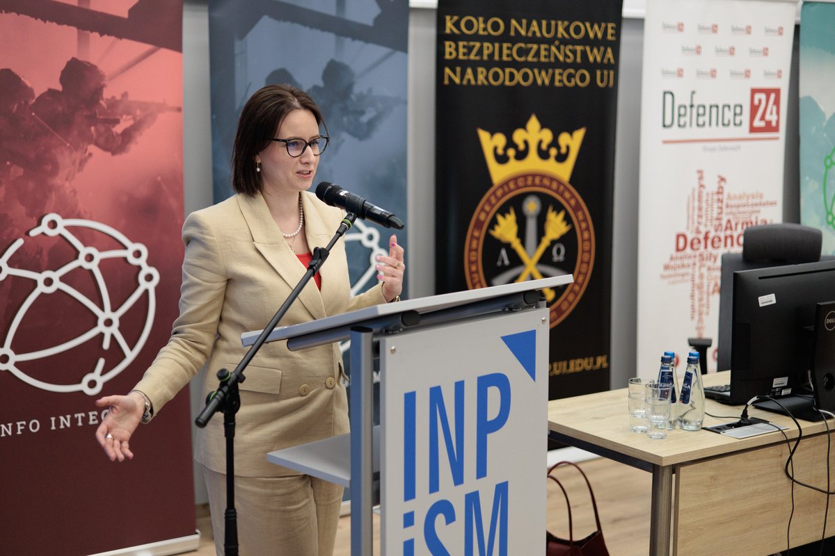 Karolina Wanda Olszowska tweet media