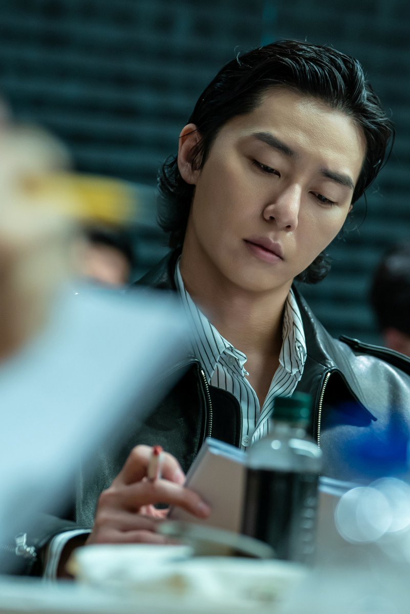 Jeomjunesia_id's tweet photo. #BornGuilty #ParkSeoJun #박서준 #UhmTaeGoo #엄태구 #JoHyeJoo #조혜주 #DisneyPlusHotstar #Kdrama  #Noir #CrimeAction https://t.co/nhQpzgWbz2