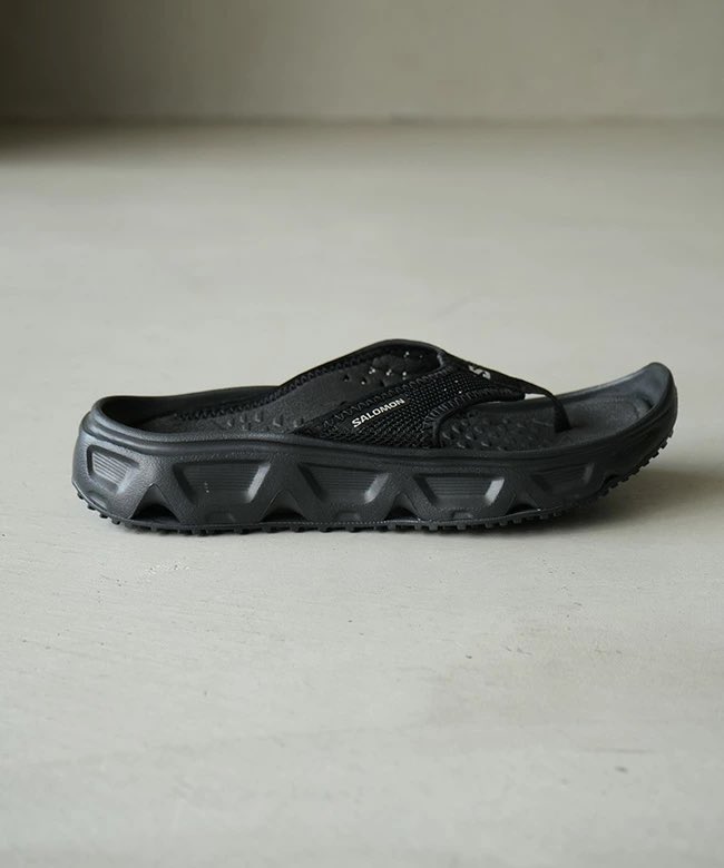 eieiyongswim's tweet photo. リカバリーサンダル今年新調するならSALOMONののこれ（白）かなぁと🦢軽くてクッション性◎なのはもちろん、ストラップがメッシュで通気性良いの夏は助かるなと。あんまり人と被らなさそうだし、お値段もoofosよりお手頃🫶🏻.ᐟ https://t.co/i9OHirfSne