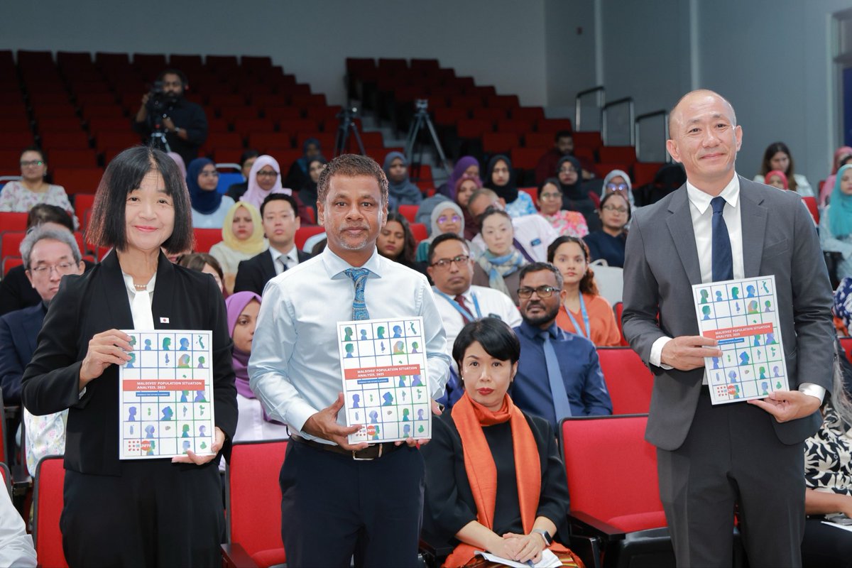 MoHmv's tweet image. Minister @ANazim2019 has officially launched the Population Situation Analysis.
A landmark report guiding evidence-based policy to prepare for an ageing population and strengthen demographic resilience. 
#ElderlyCareMV #DataForDevelopment #DemographicResilience