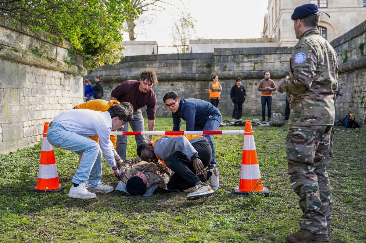 Gouverneur militaire de Paris (GMP) tweet media