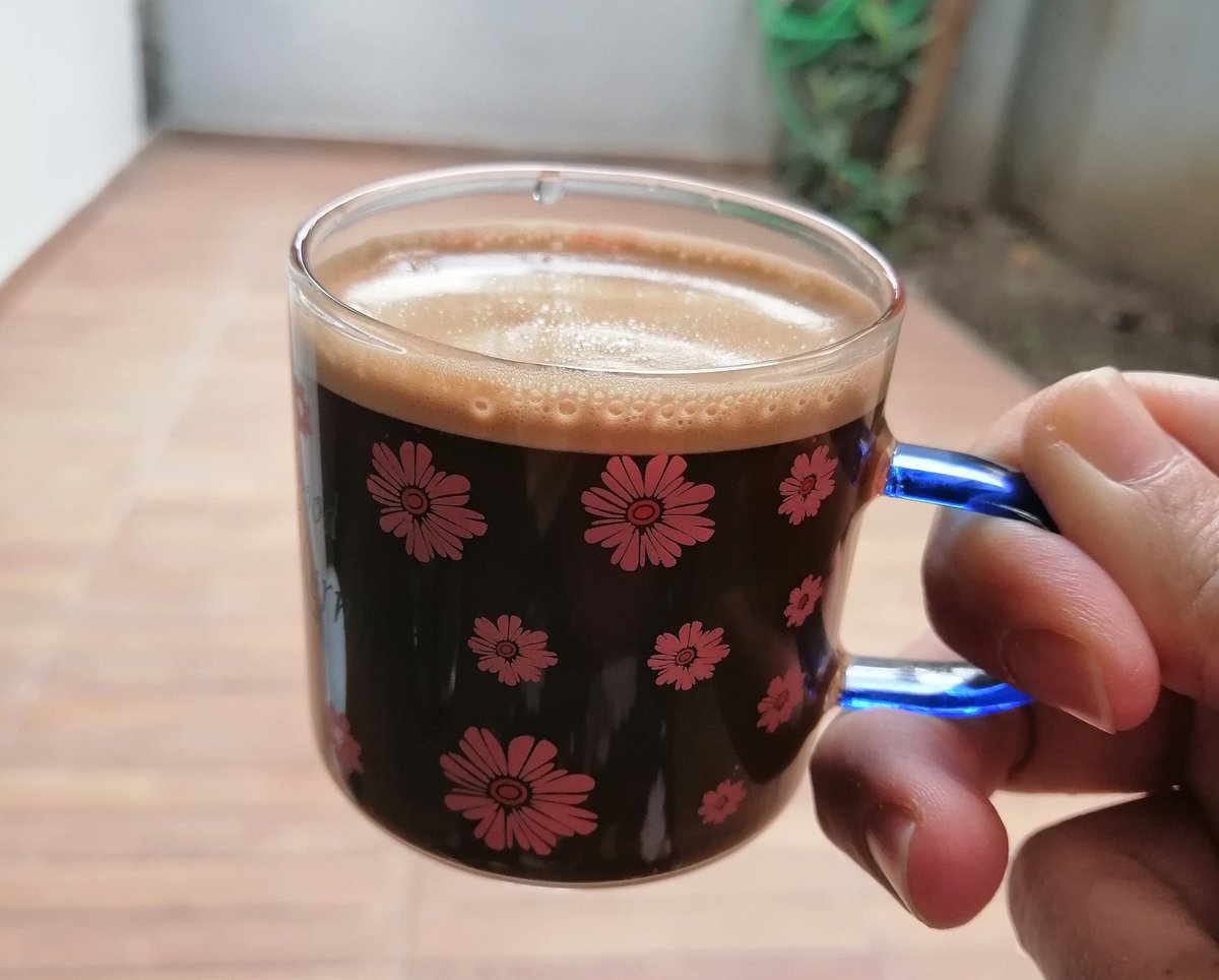 İnsan, Şovunu Yaptığı Şeyin Fakiridir... 🌼 Yağmur 🌧️ Yok Ben Şok 🤪😂 #BiKahve ☕