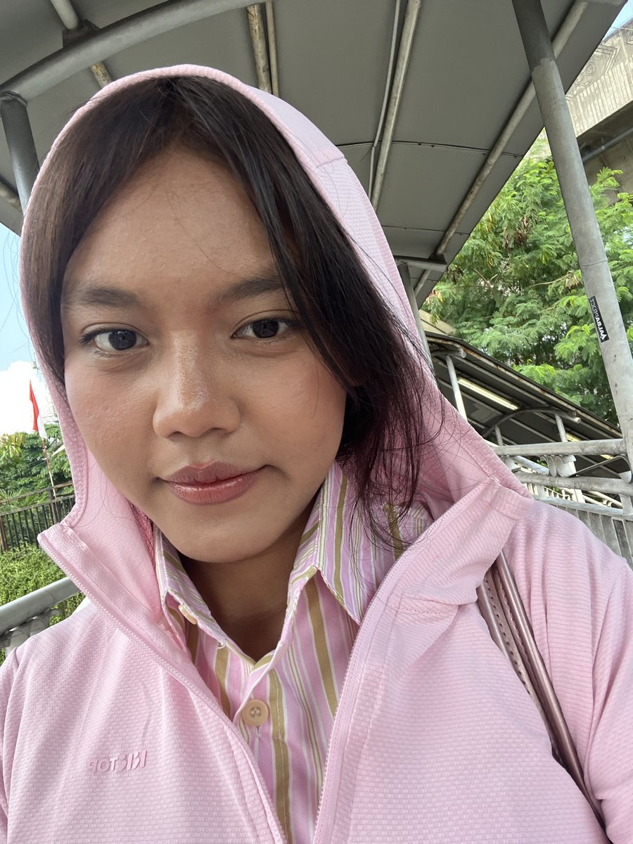 meyyi 🍓 tweet media