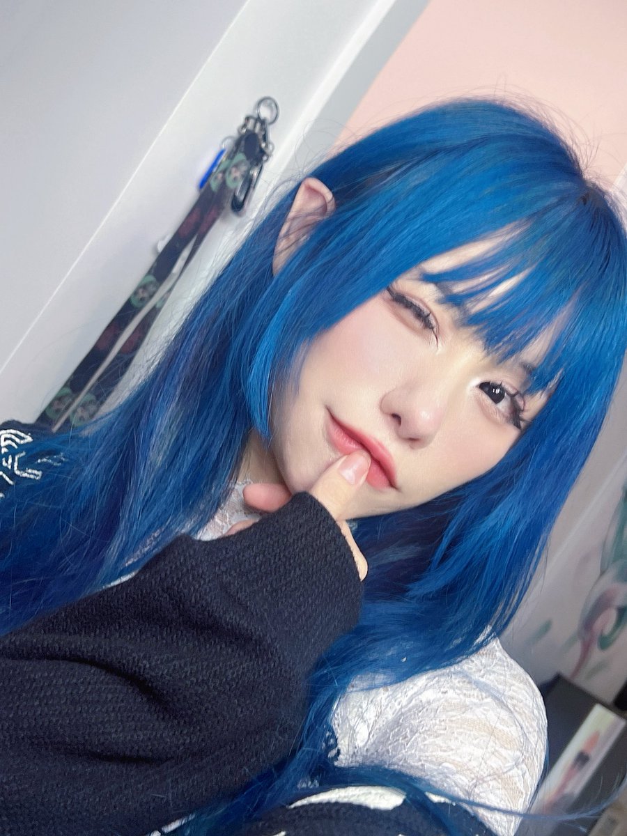 ✧ San ✧ tweet media