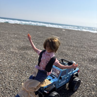 #新しいプロフィール画像
君の青い車で海に行こう
いい加減画像を変えに行こう
もう何も恐れないよ