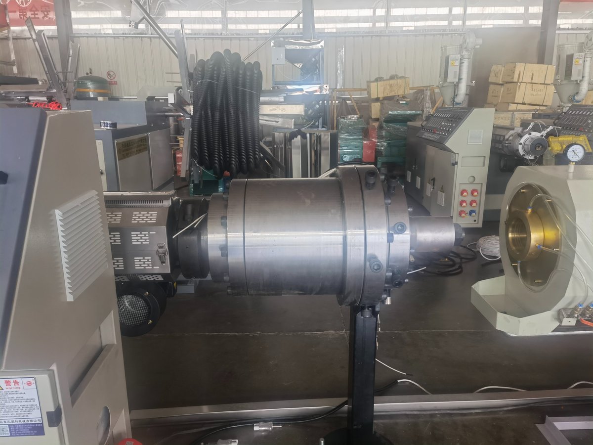 CuishiPlastic's tweet image. Produce strong MPP power cable pipes for 10KV+ lines! ⚡ Trenchless-ready, heat resistant, Ø20-1200mm. High output, clean cuts.

🔗 cnplasticmachinery.com
📧 sales@qdcuishi.com
#mpppipe #cableprotection #pipemanufacturing #qingdaocuishi