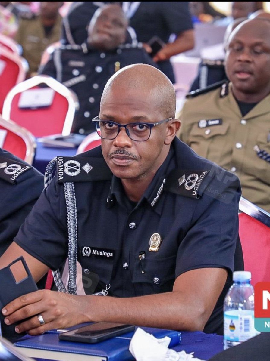 Sir.Ambaho tweet media