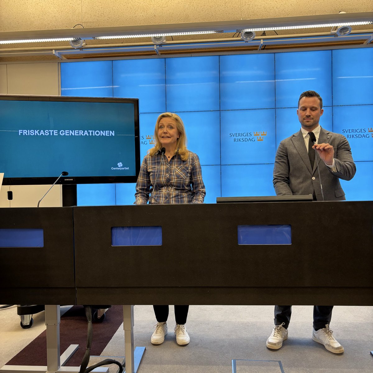 Viktor Barth-Kron tweet media