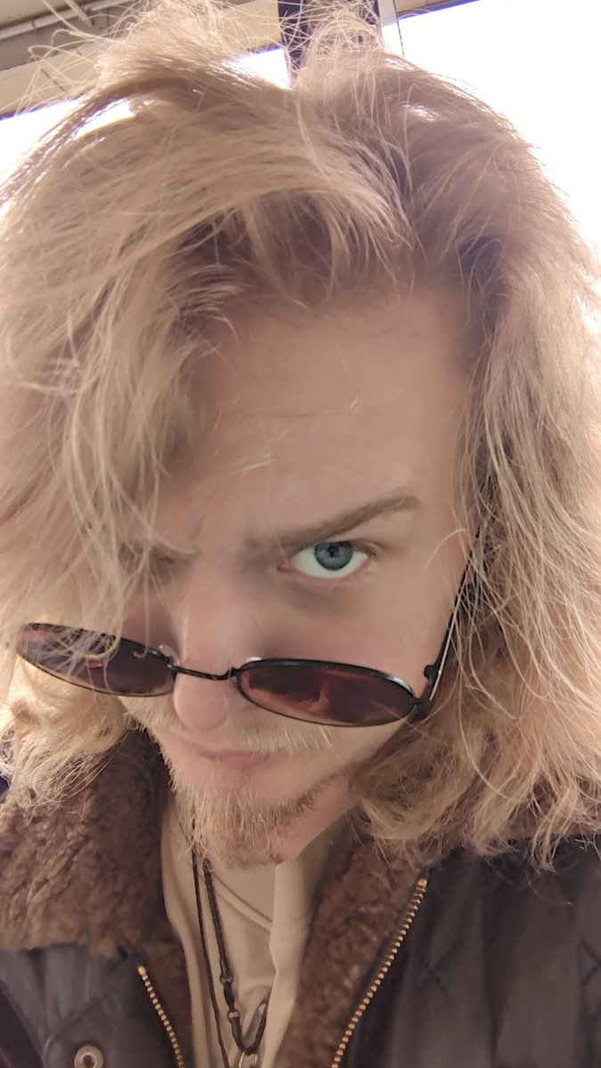 Mutterbase of Pavuck tweet media