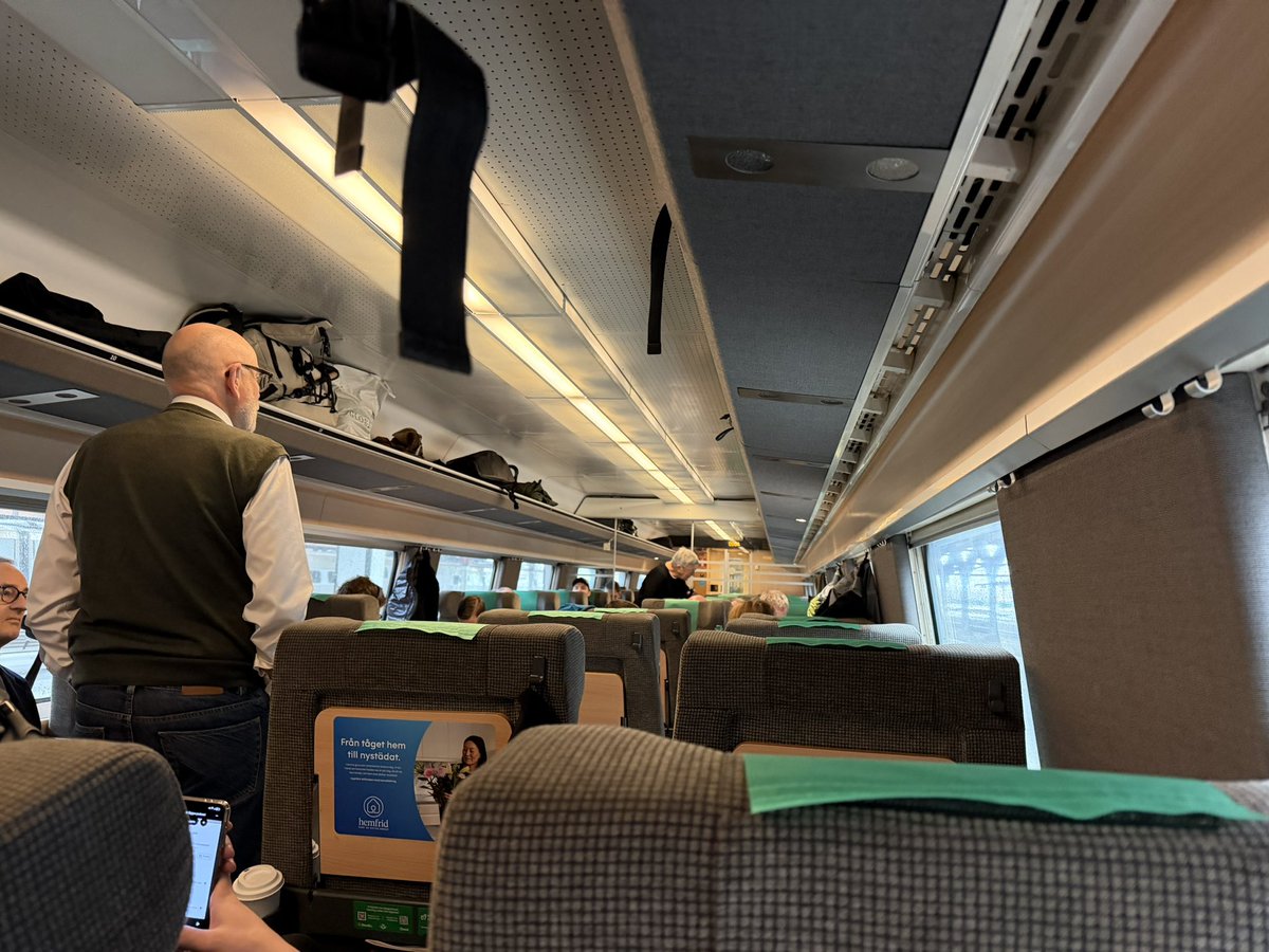 izzothy_'s tweet photo. Good morning from Malmö C for today’s long train journey… an X2000 to Stockholm! 

I’ve wanted to try these for years so I’m very excited :333 https://t.co/m0C1gQmHL1