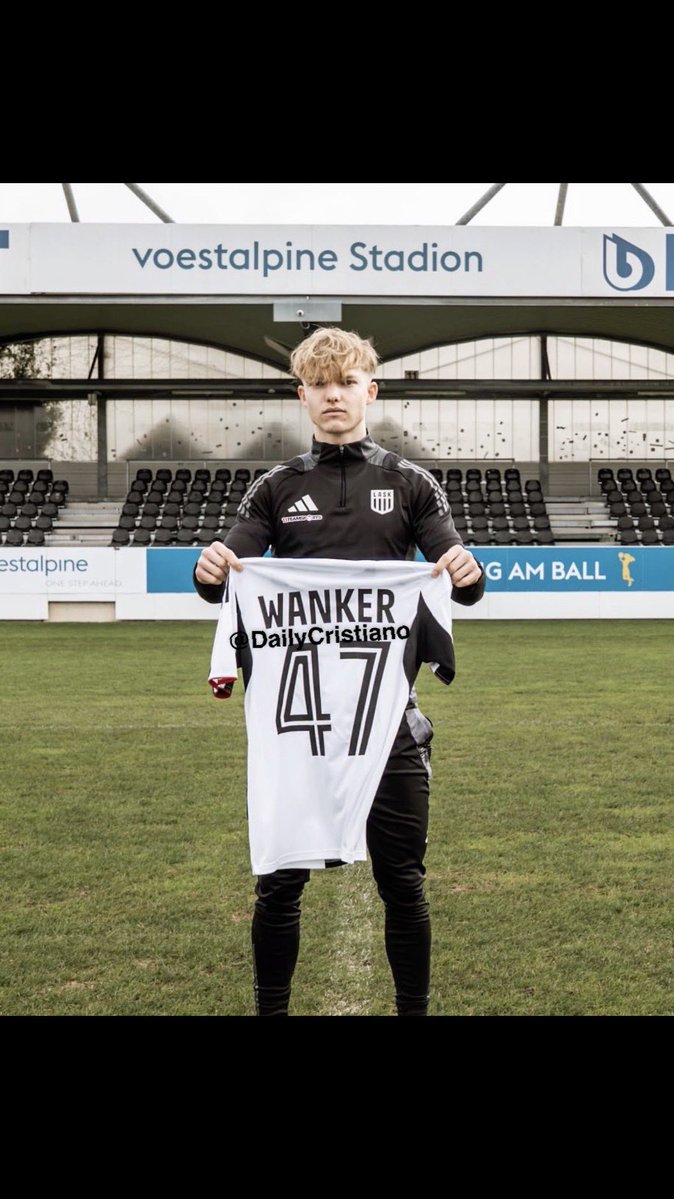 (Fan) Lars tweet media