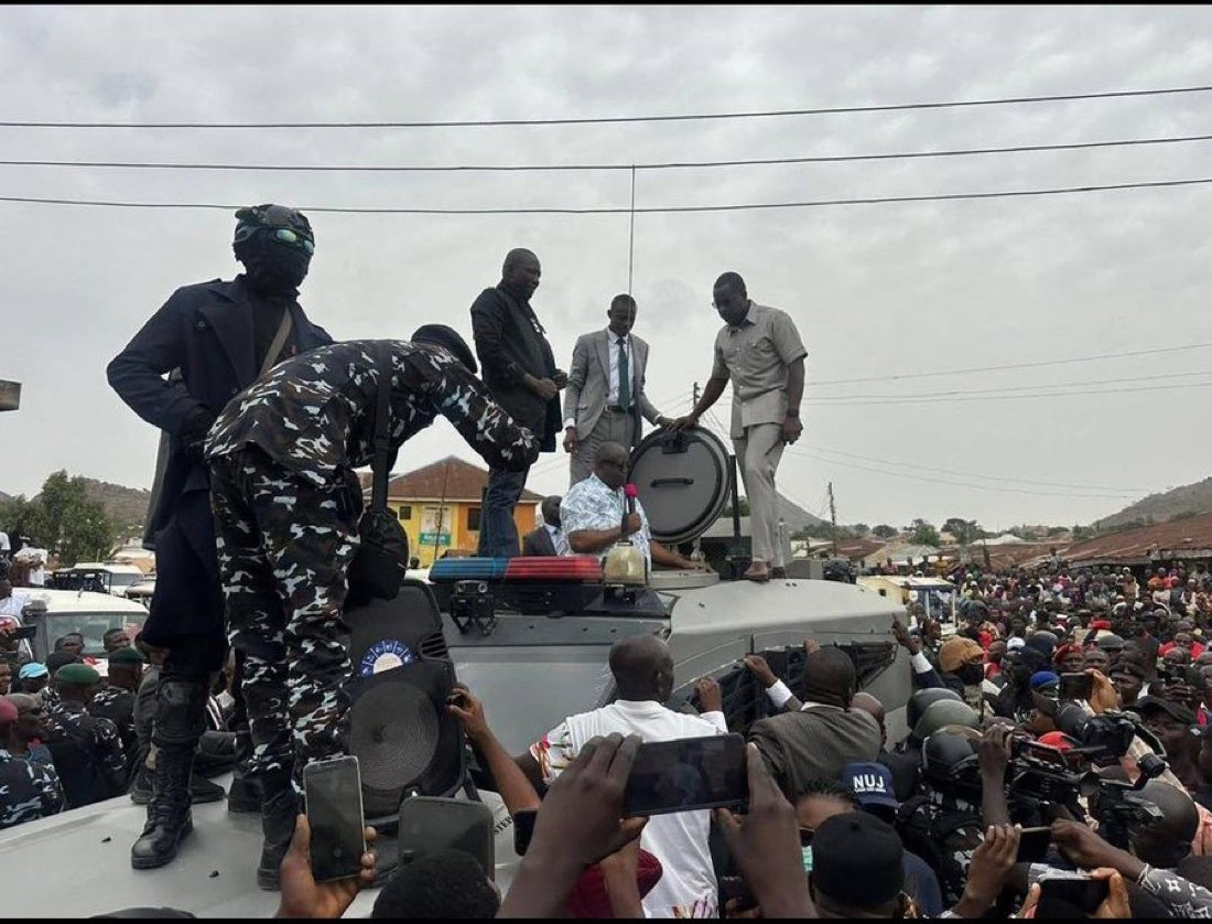 MrBanks💰 tweet media