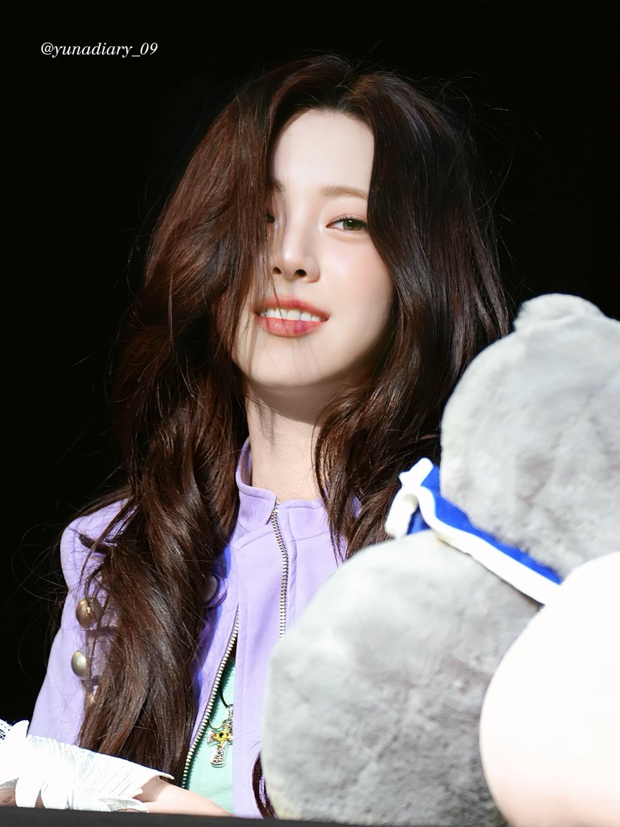 yunadiary_09 tweet media