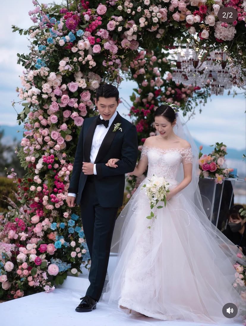 intodramas's tweet photo. happy 4th wedding anniversary, yejin and hyunbin! 🤍 https://t.co/zmsmMinCyn