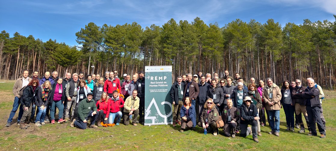 REMP_es's tweet image. La #REMP y la @jcyl organizamos hace unos días en el Monte de Riocamba (#León) la jornada técnica 'Impacto de las intervenciones selvícolas previas en la evolución de los incendios forestales', para debatir sobre selvicultura preventiva. 

@FBiodiversidad @FondosUE_Esp #FEDER