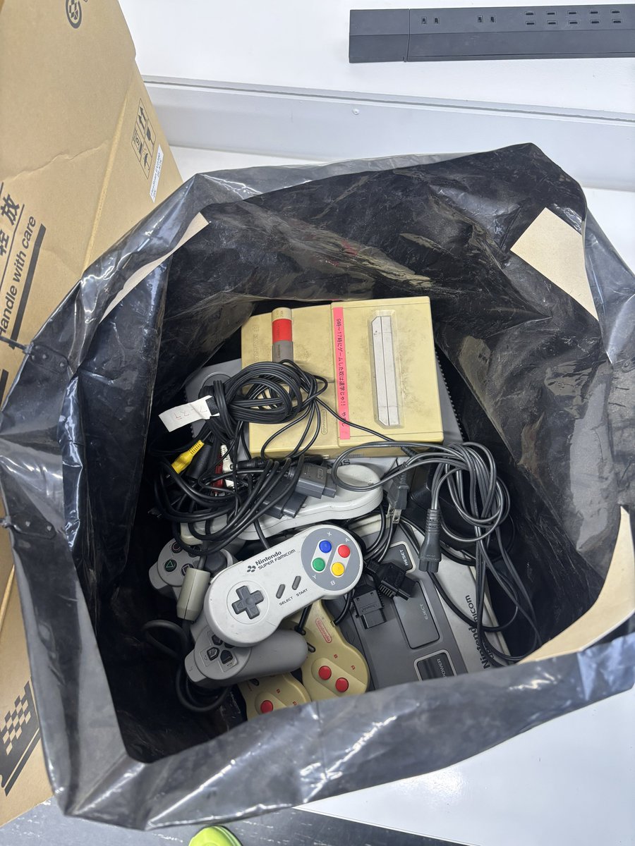 しびおぜう@春例ふ24b tweet media