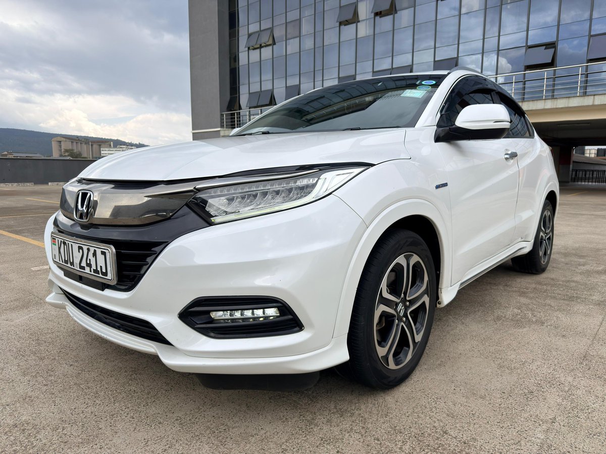 Hashi_Cars's tweet photo. @ItsJeffreyJeff HONDA VEZEL HYBRID 
2018
2.35M
0705 554 502 https://t.co/lyZnFwhLdg