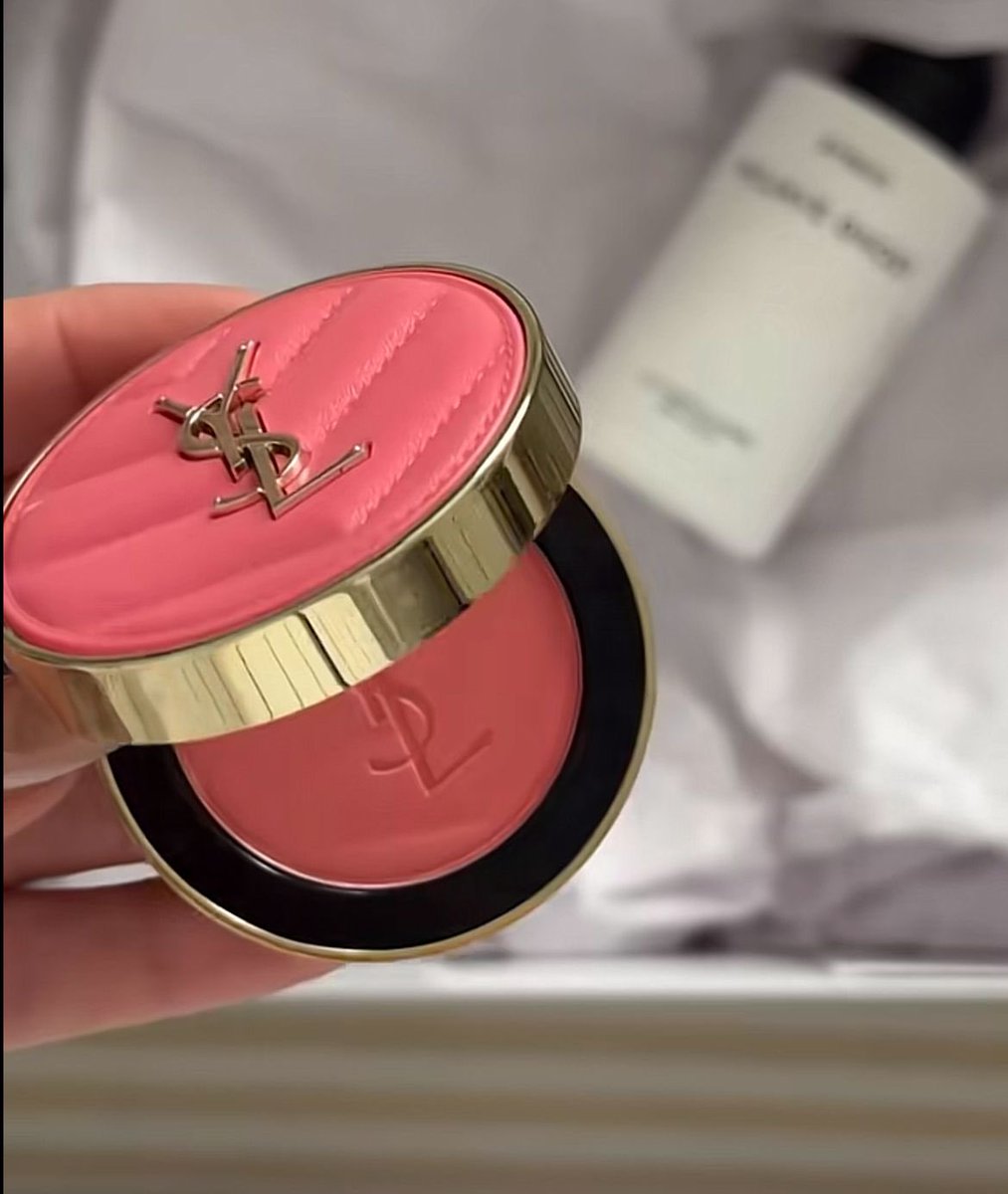 خلـود. tweet media