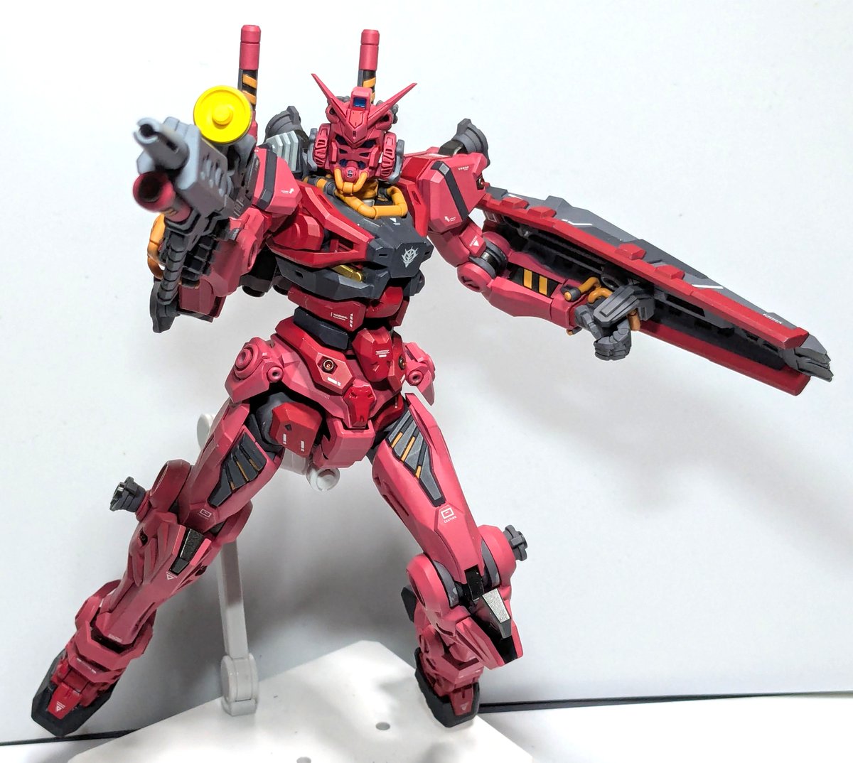 マユ・クロフト tweet media