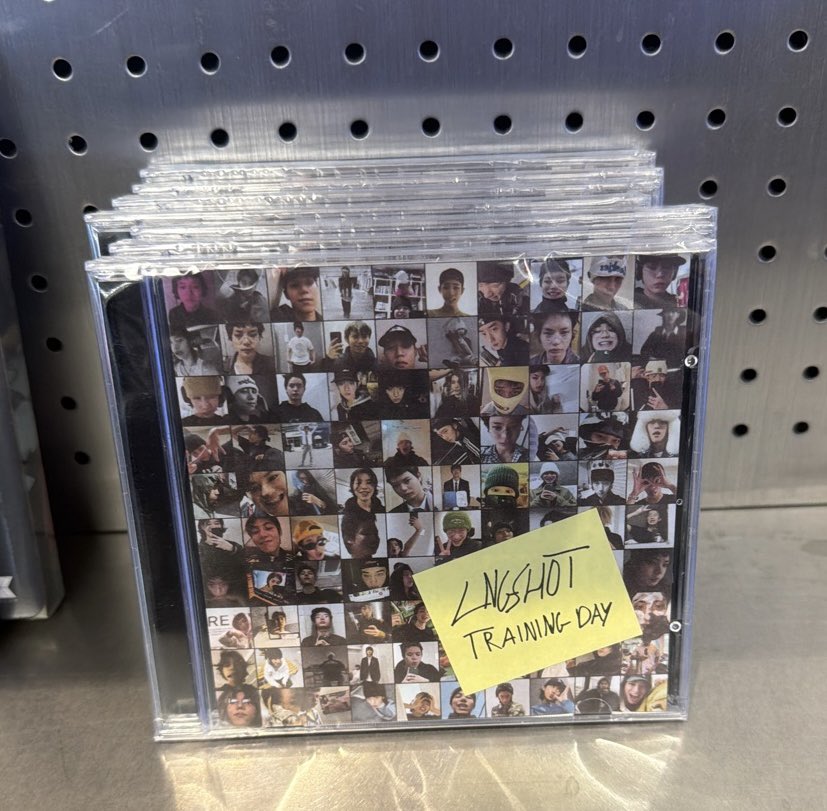 몬굴 ⁵⁶² tweet media