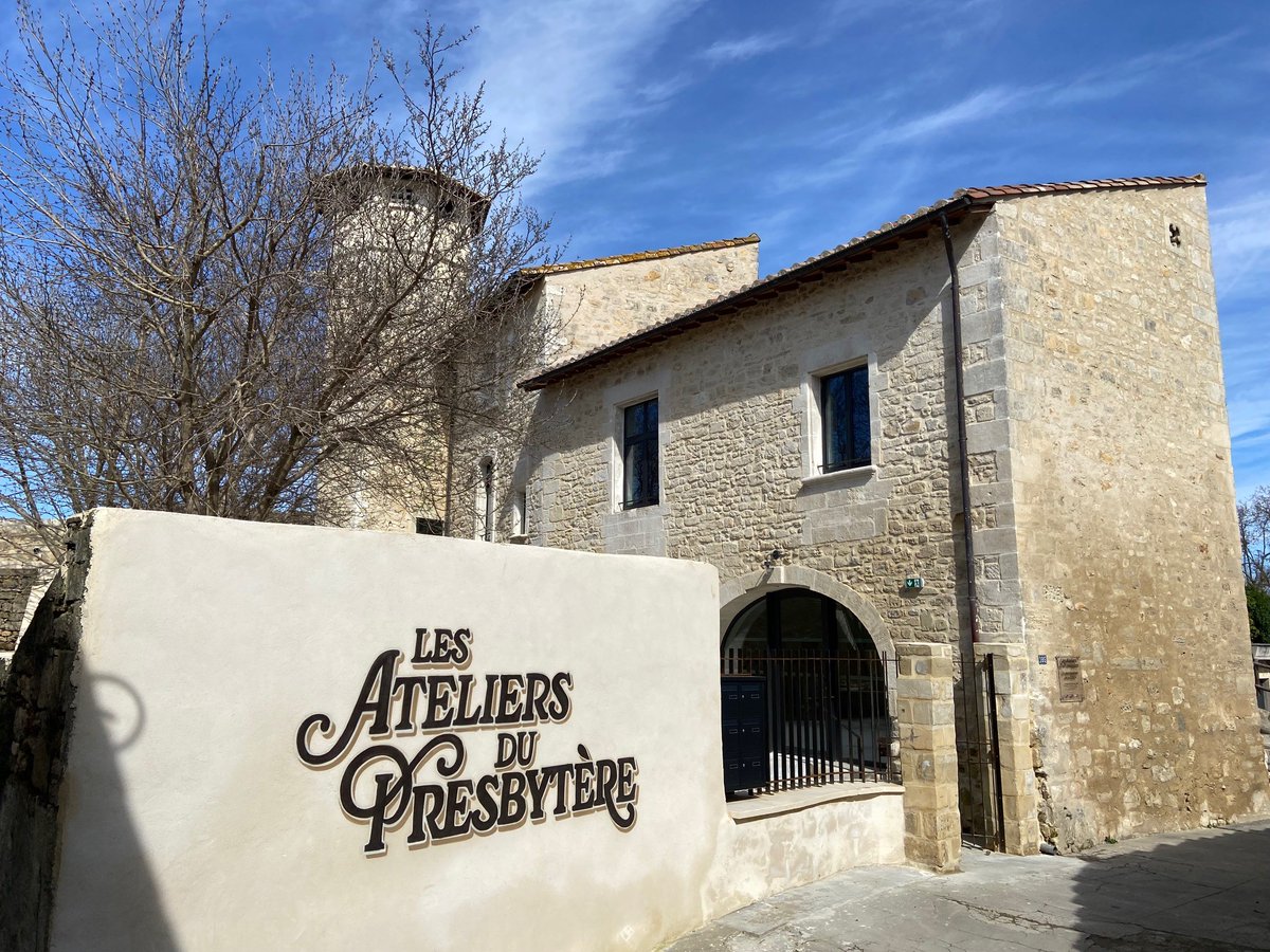 OTTerredArgence's tweet photo. 🔴 ARTISANAT D'ART A l'occasion des Journées des Métiers d'Art, fabriquez votre reliure japonaise avec Juliette GRELIER, nouvelle artisane relieuse à #Vallabrègues !
✅Réservation : https://t.co/OtaGp7IY23 https://t.co/WUqA6FUXrS