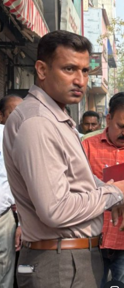 AajGothi's tweet photo. #CBITrap #MCDCorruption #DelhiNews #AntiCorruptionदिल्ली में भ्रष्टाचार पर CBI का बड़ा प्रहार! शाहदरा नॉर्थ जोन के डिप्टी कमिश्नर (DC) और एक अकाउंट ऑफिसर (AO) को 4 लाख रुपये की रिश्वत लेते रंगे हाथों गिरफ्तार किया गया है। @AamAadmiParty @BJP4India @CMODelhi @LtGovDelhi https://t.co/5yJB3gZ8Ls