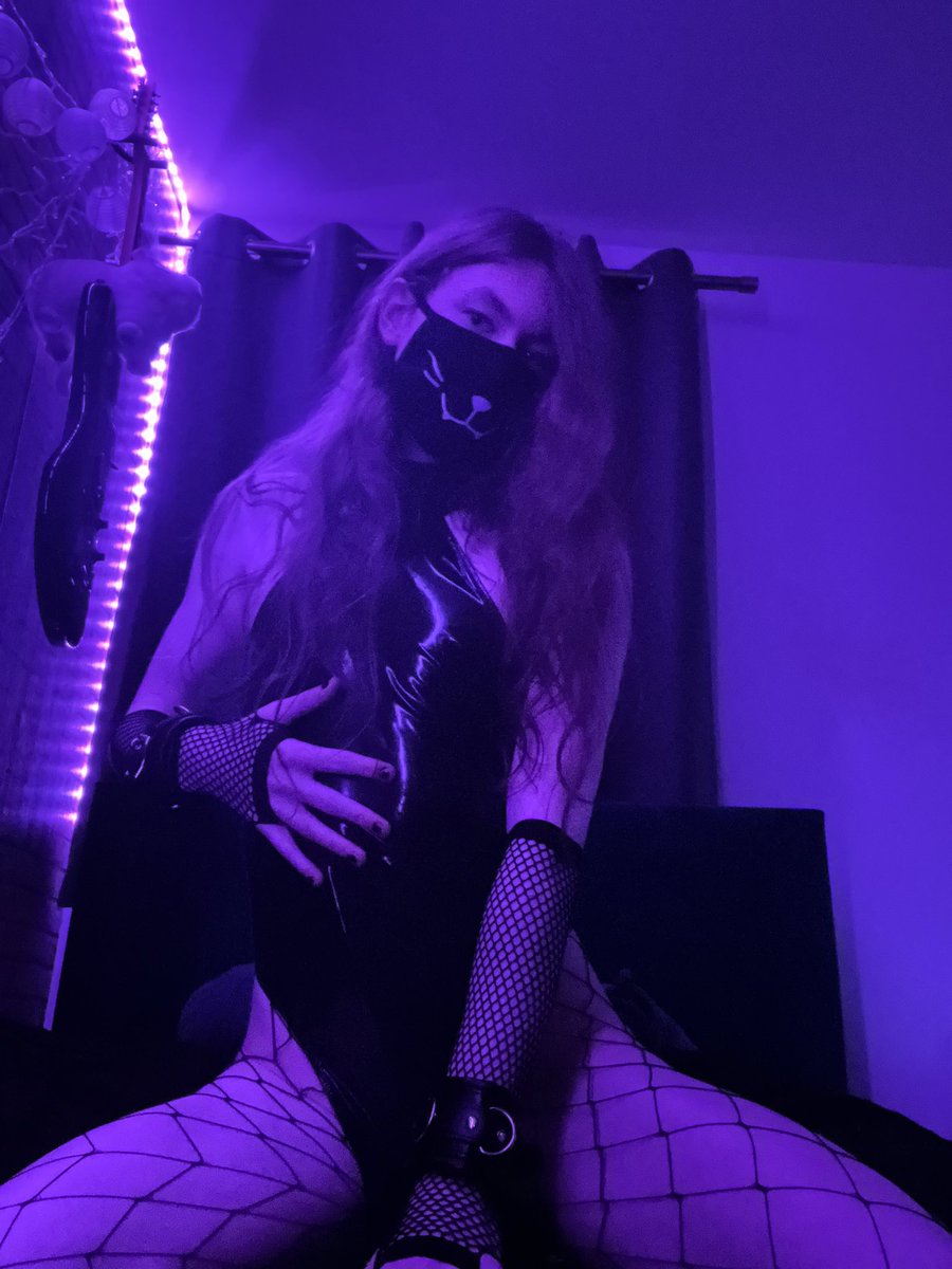 Strange Twink Creature tweet media