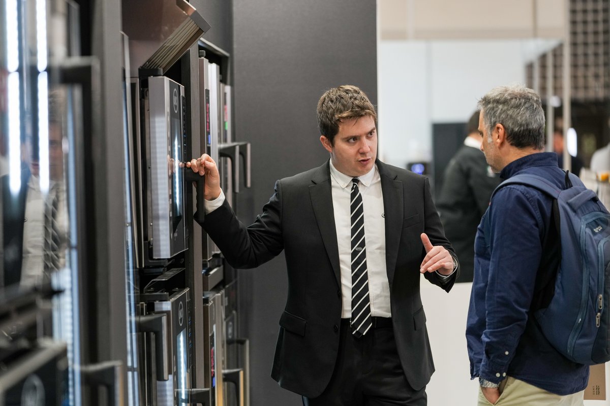 HOSTELCO tweet media