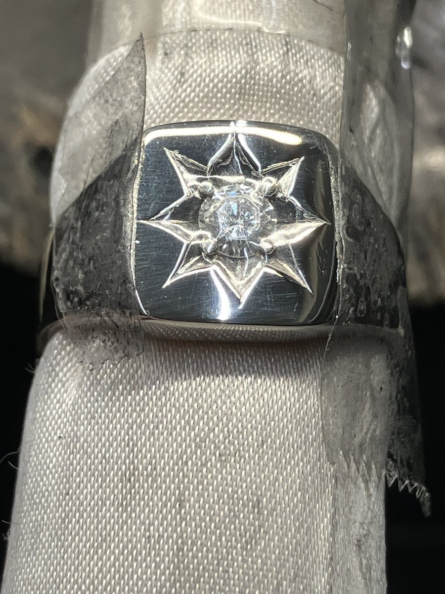 K_H 4月4日〜12日大阪のCHIROPTéREキロプテル雑貨店にて個展をします tweet media