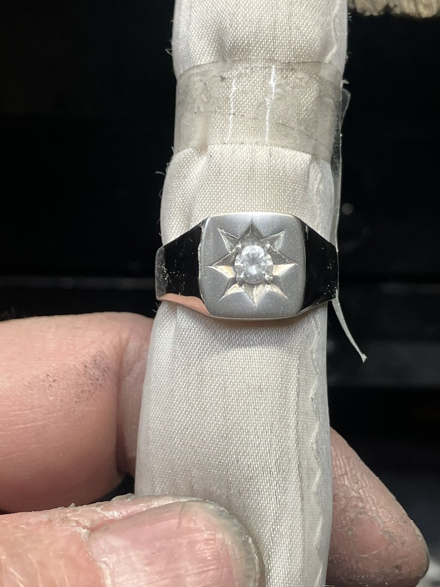 K_H 4月4日〜12日大阪のCHIROPTéREキロプテル雑貨店にて個展をします tweet media