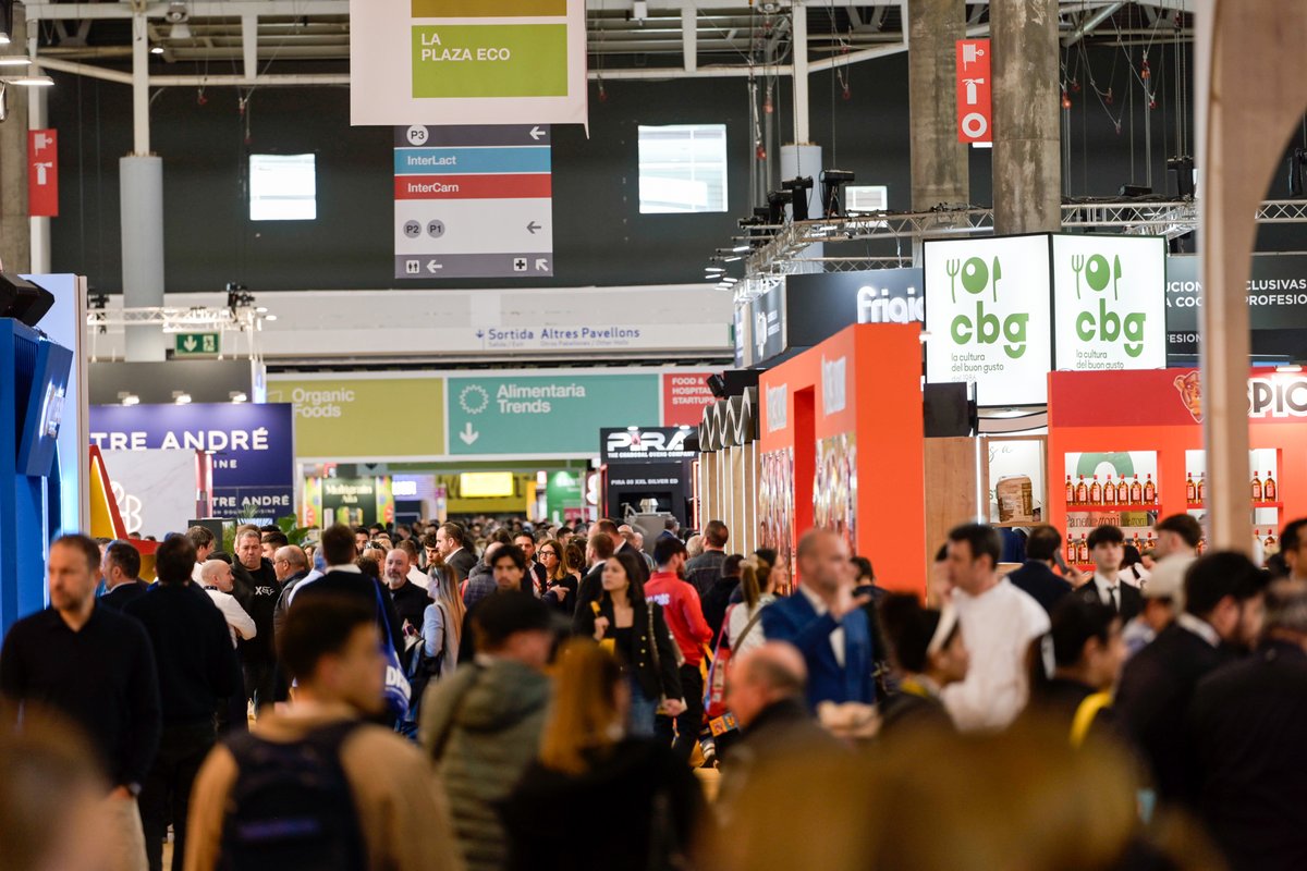 HOSTELCO tweet media