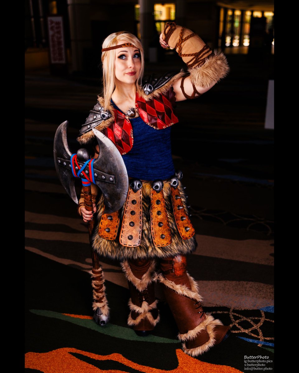 butterphoto's tweet image. Battle-ready and not here to play.
Astrid always carries that quiet confidence—strength without needing to prove it.
Megacon brought out the fighter.
𝐈𝐆 abradorable

#Astrid #HowToTrainYourDragon #HTTYD
#cosplay #cosplayer #cosplayphotography
#charactercosplay #fantasycosplay